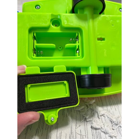 Fisher-Price Little People Choo-Choo Zoo Train with Music Sounds, 3 Figures - Picture 6 of 8